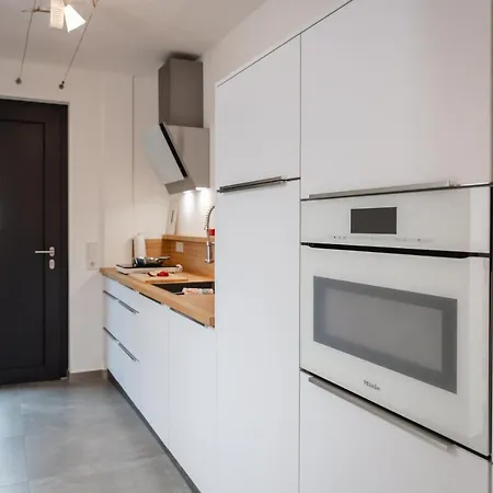 Open-Homes Apartment Retreat شقة *